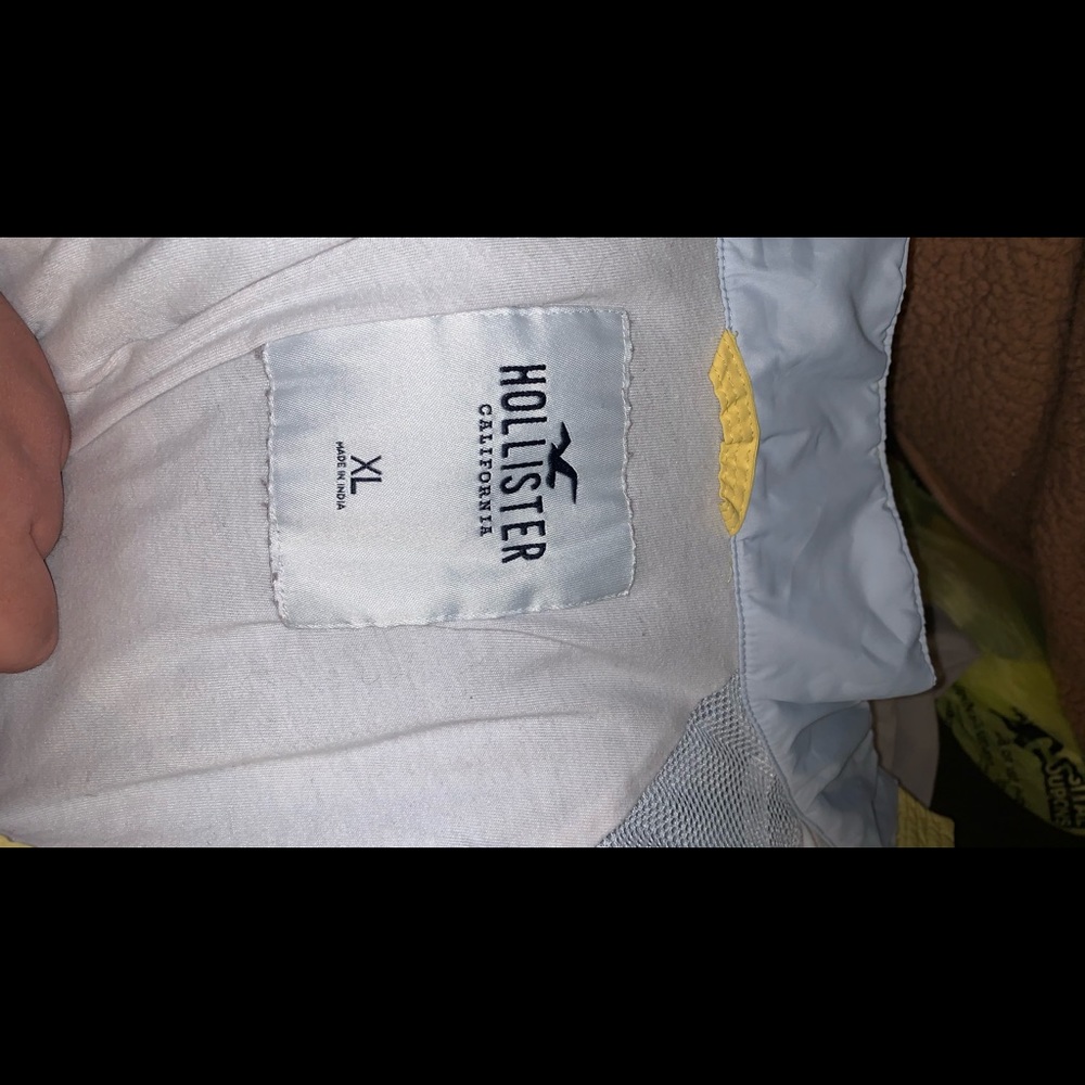 Hollister wind breaker - Picture 5 of 5